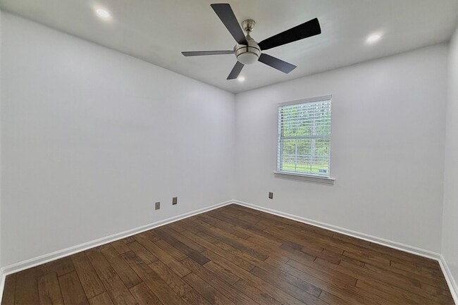 Building Photo - COMING AUGUST 2026! (Small Pets Only)