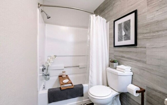 Building Photo - Luxurious 1-Bedroom Apartment in Atlanta’s Upper Westside | In-Home Washer & Dryer