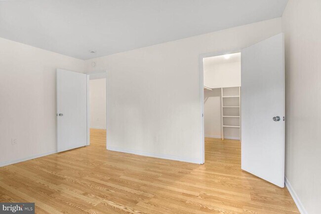 Building Photo - 5870 Thunder Hill Rd