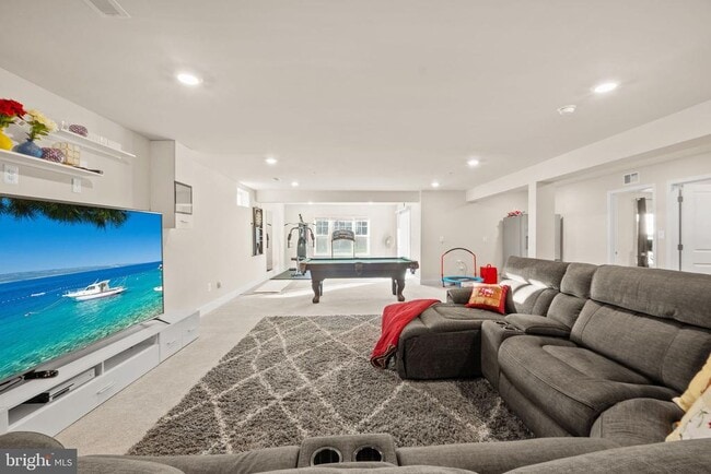 Building Photo - 1281 Backbone Wy