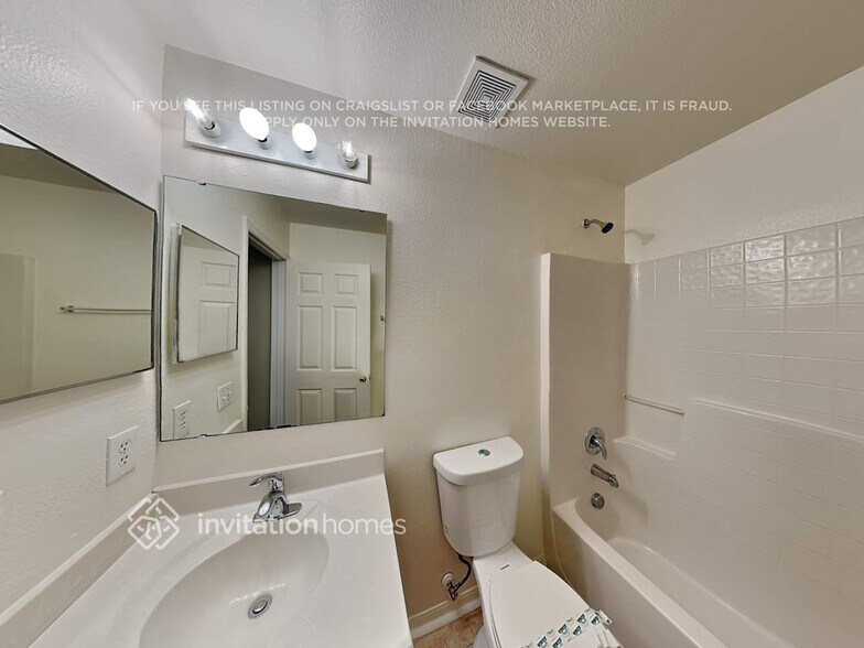 Building Photo - 14213 Econ Woods Ln
