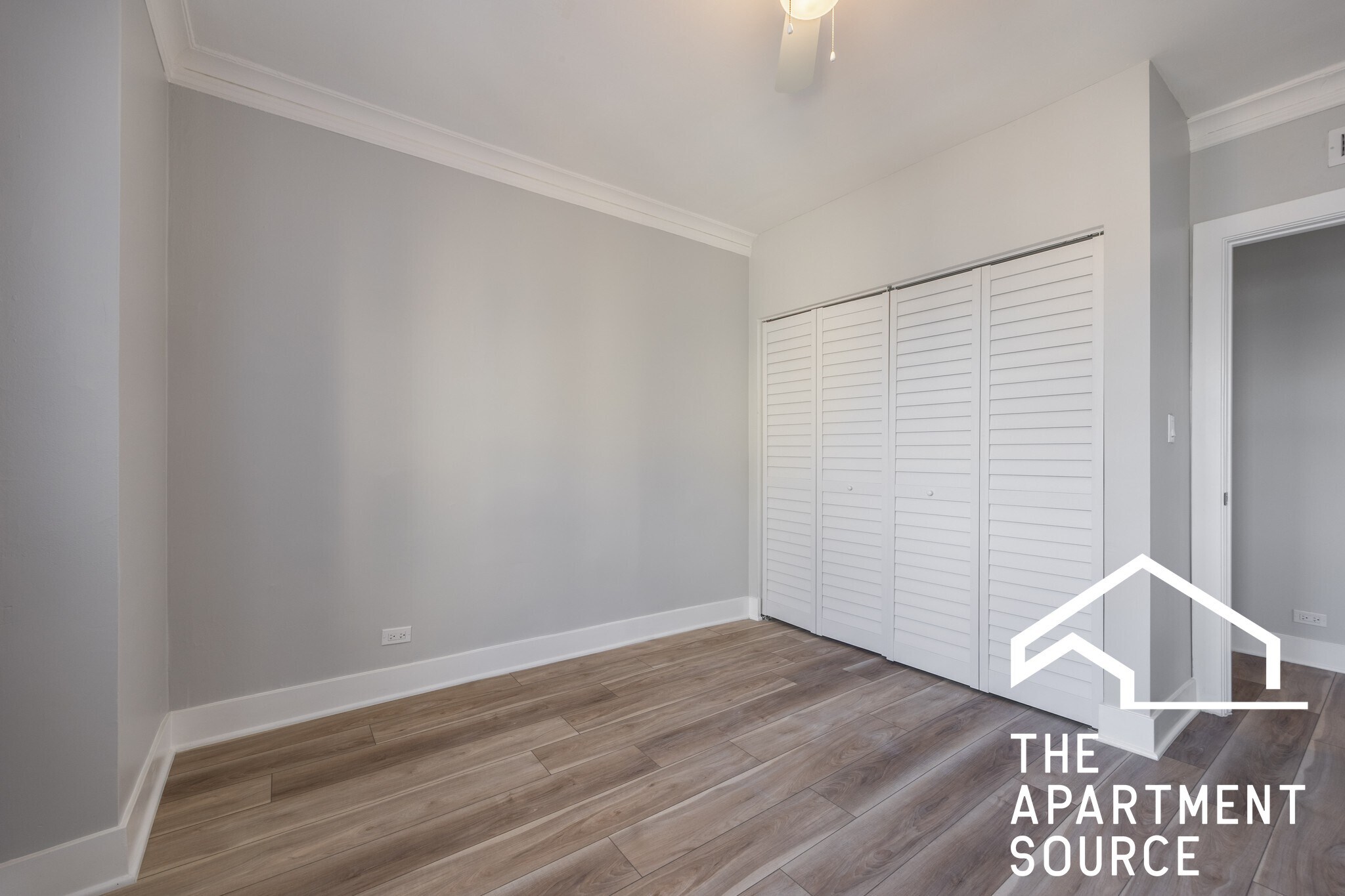 Building Photo - 6148 N Francisco Ave