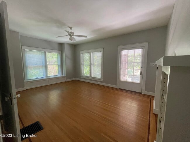 Building Photo - 2177 Baringer Ave