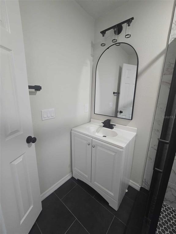 Building Photo - 4302 Venice Dr