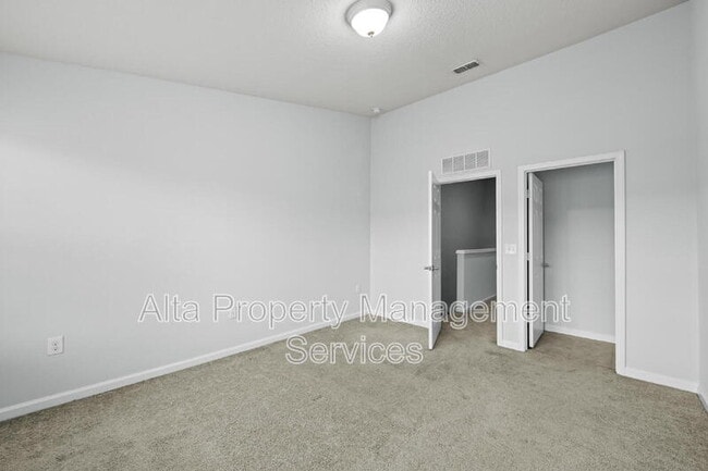 Building Photo - 6881 Woody Vine Dr