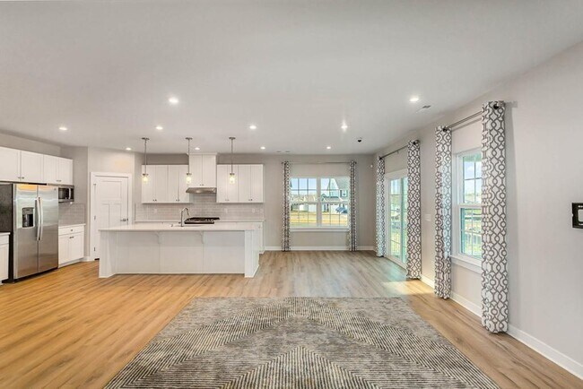 Building Photo - 4003 Bluebell Ln