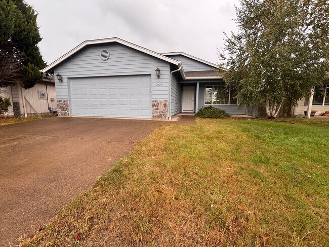 Primary Photo - Beautiful 3 Bedroom 2 Bath Single Level Ho...