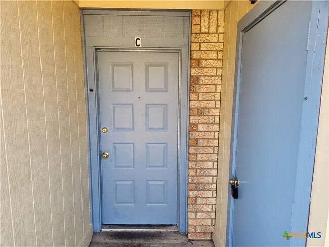 Building Photo - 904 C Ticonderoga Dr