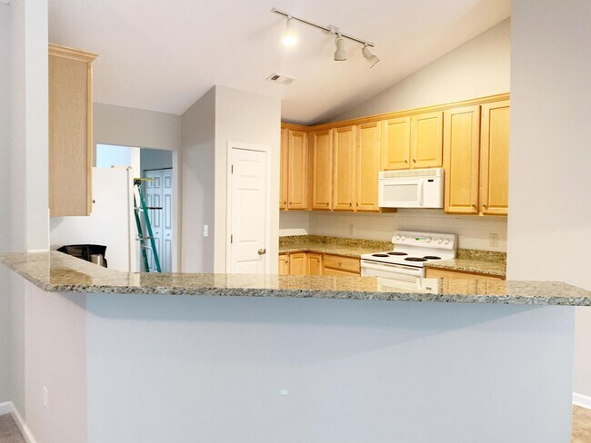 Building Photo - 105 Crown Empire Ct