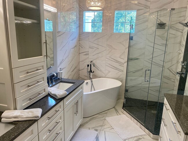 Building Photo - Citrus Park Luxury 3 Bedroom / 2.5 Bathroom Townhome Available 7/1/22