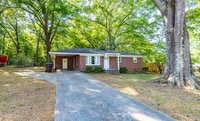 Building Photo - 3 Bedroom Home Available For Rent - Pendleton