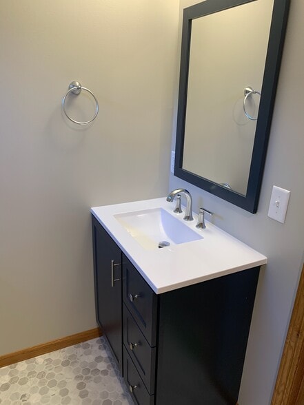 Lower Level Bathroom - 3509 Aquila Ave S