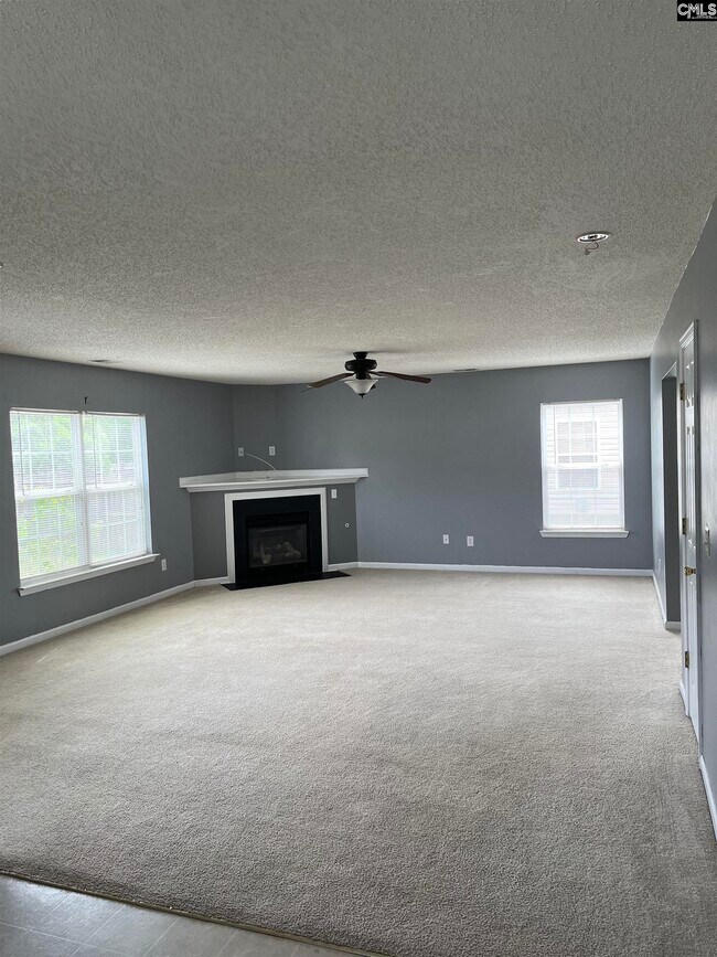 Building Photo - 361 Summer Bend Rd