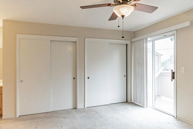 Building Photo - Stylish 2BR/2BA with Pool, In-Unit Laundry & Carport in Central Modesto – 1,182 Sq Ft