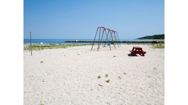 Building Photo - 7470 Sound Ave