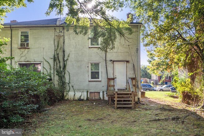 Building Photo - 5424 Belle Vista Ave