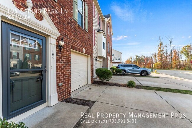 Building Photo - 104 Spring Park Ln