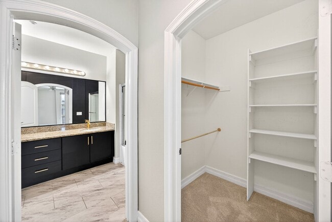 Building Photo - Luxury Downtown San Diego Condo | 2BR/2BA at Park Blvd West – $3,300/mo