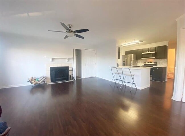 Building Photo - 1119 Sandy Ln Dr