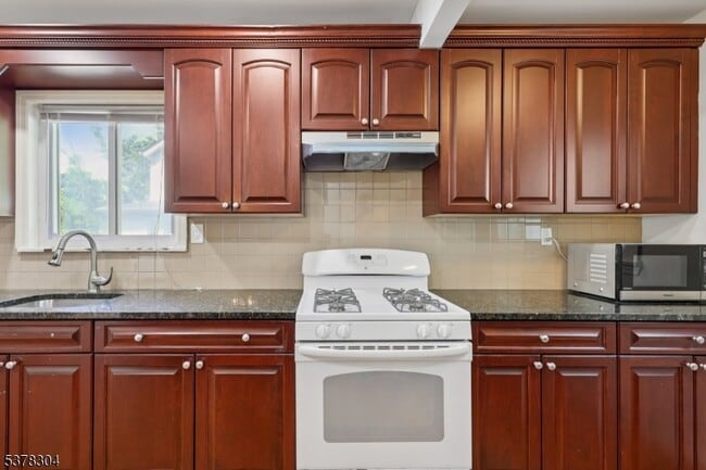 Building Photo - 359 Bogert Ave