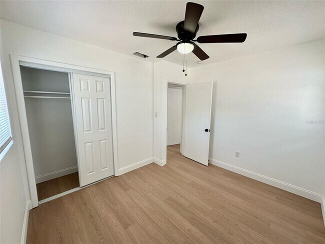 Building Photo - 525 Clearfield Rd