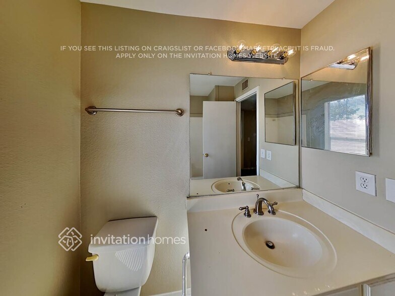 Building Photo - 4779 W Wahalla Ln