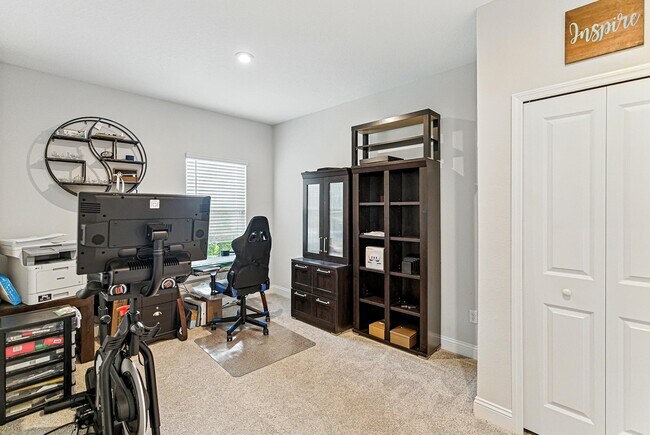 Building Photo - 105 Meadow Creek Dr