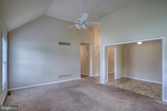 Building Photo - 98 Mystic Ln