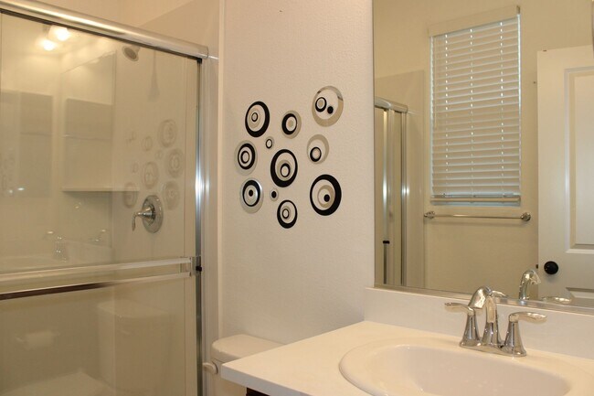 Building Photo - 1345 Orchid Ct