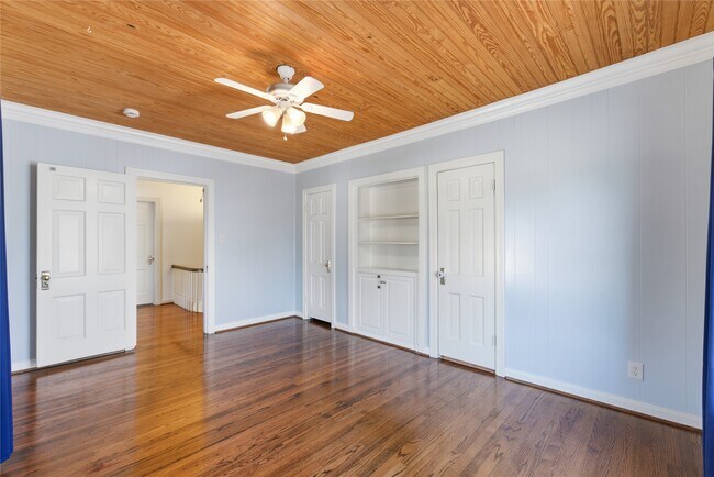 Building Photo - 6666 Fairfield St