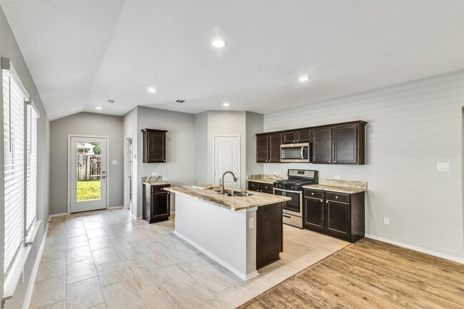 Building Photo - 16831 Silent Pines Ct