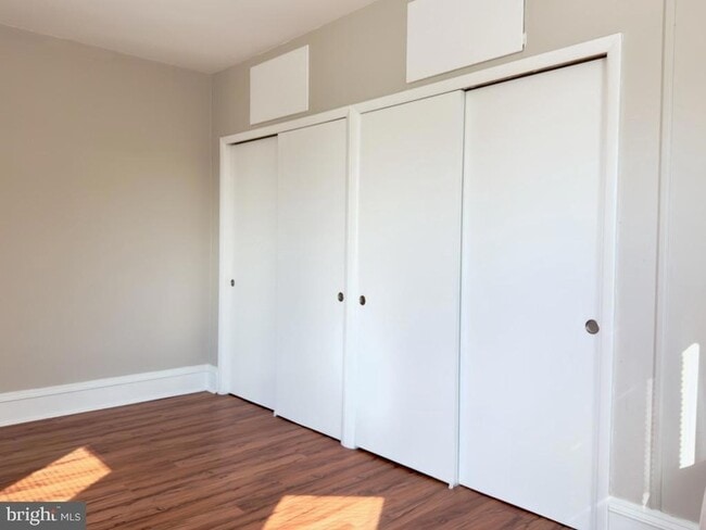 Building Photo - 14 Third Unit 3