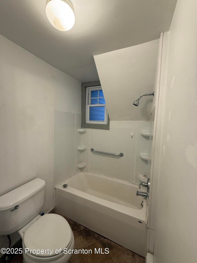 Building Photo - 457 Madison Ave