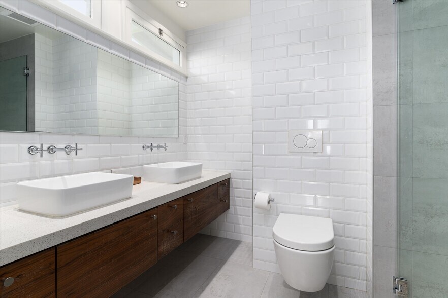 Building Photo - 15355 Stonewood Ter