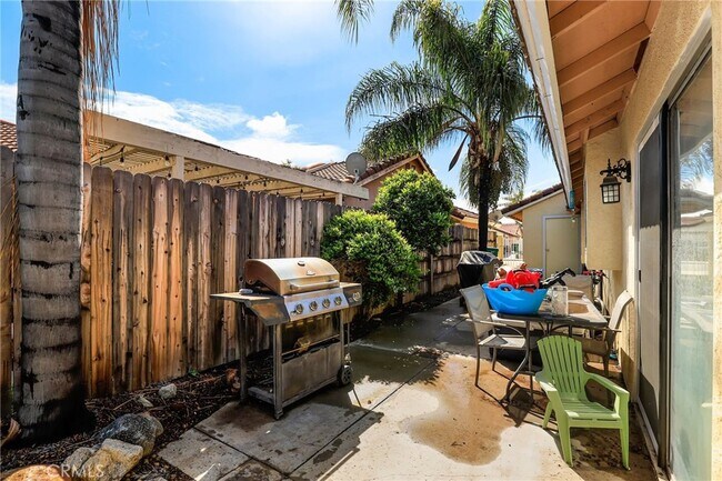 Building Photo - 29664 Woodlands Ave