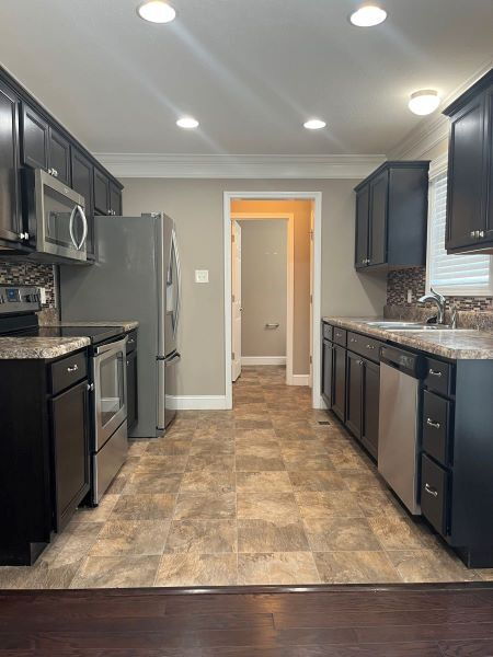 Building Photo - Ely Park Subdivision 3 bdrm/2.5 bath