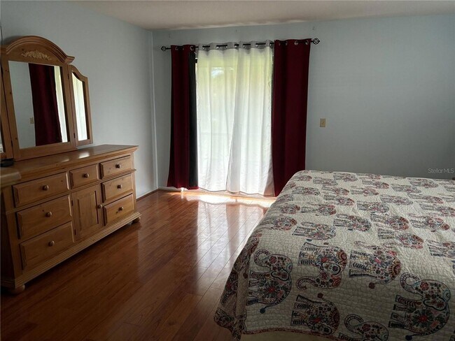 Building Photo - 750 Avenida Estancias