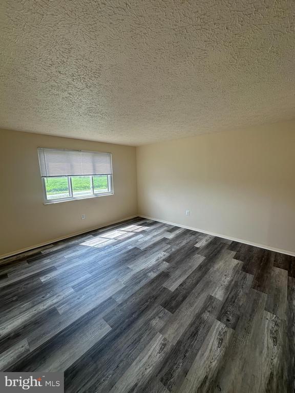 Building Photo - 550 Heather Ridge Dr