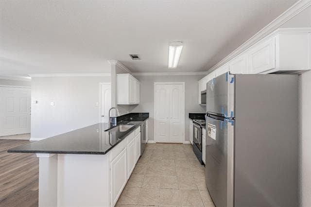 Building Photo - 230 Overleaf Dr