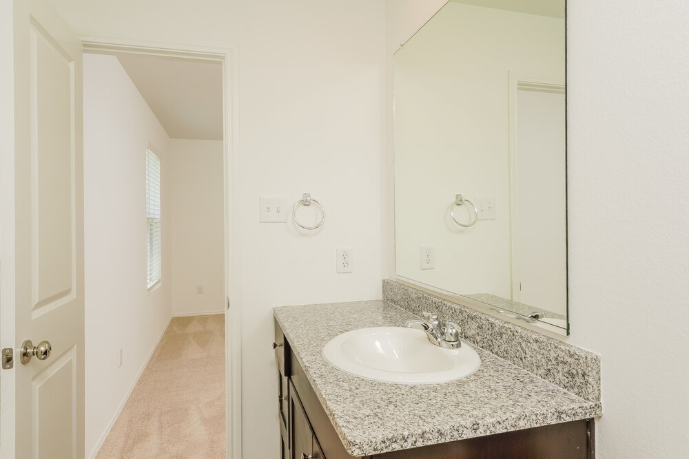 Building Photo - 5942 Wedgemere Dr