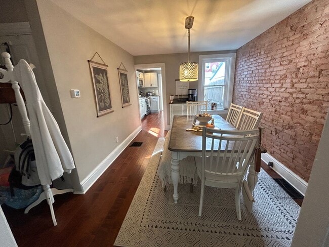 Building Photo - Now Leasing - Beautiful 3-bedroom, 1.5-bat...