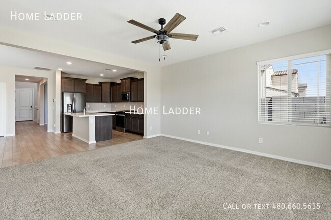 Building Photo - 11769 W Mobile Ln