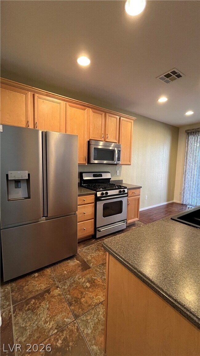 Building Photo - 6280 W Levi Ave