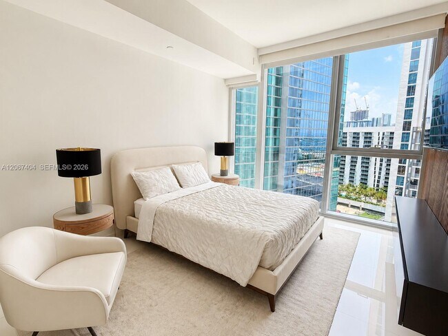 Building Photo - 300 Biscayne Blvd Way