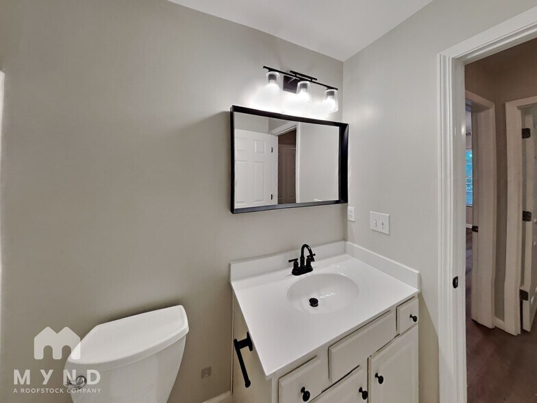 Building Photo - 3676 Utoy Dr SW