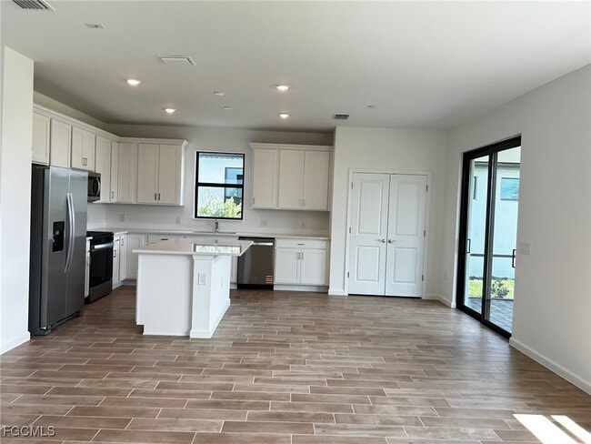 Building Photo - 24869 Surf Hvn Ln