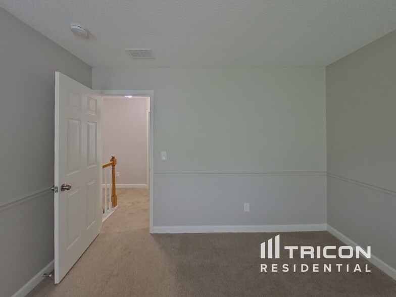 Building Photo - 10913 Gladewater Dr