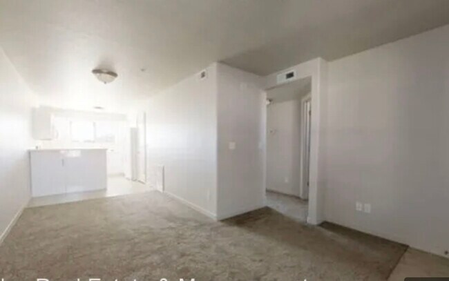 Building Photo - 1004 N 1090 W