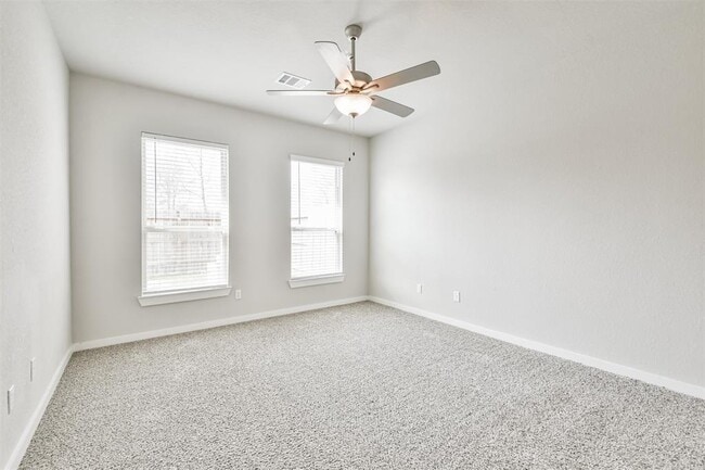 Building Photo - 25129 Pacific Wren Dr