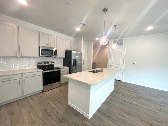 Building Photo - 12005 U.S. 380 Apt #6110, Aubrey, TX 76227...